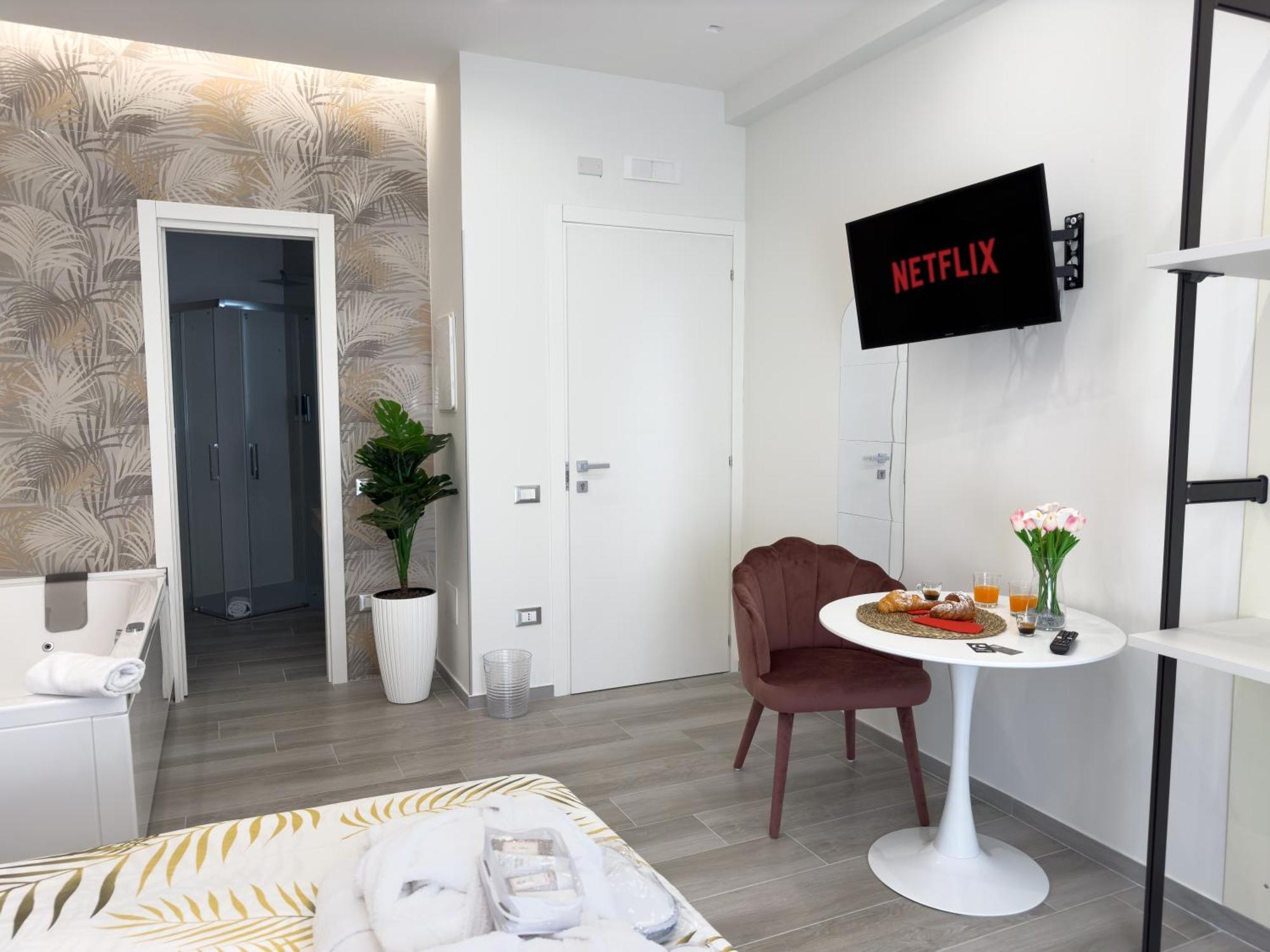 Al Civico3 Home & Suites Salerno Bagian luar foto