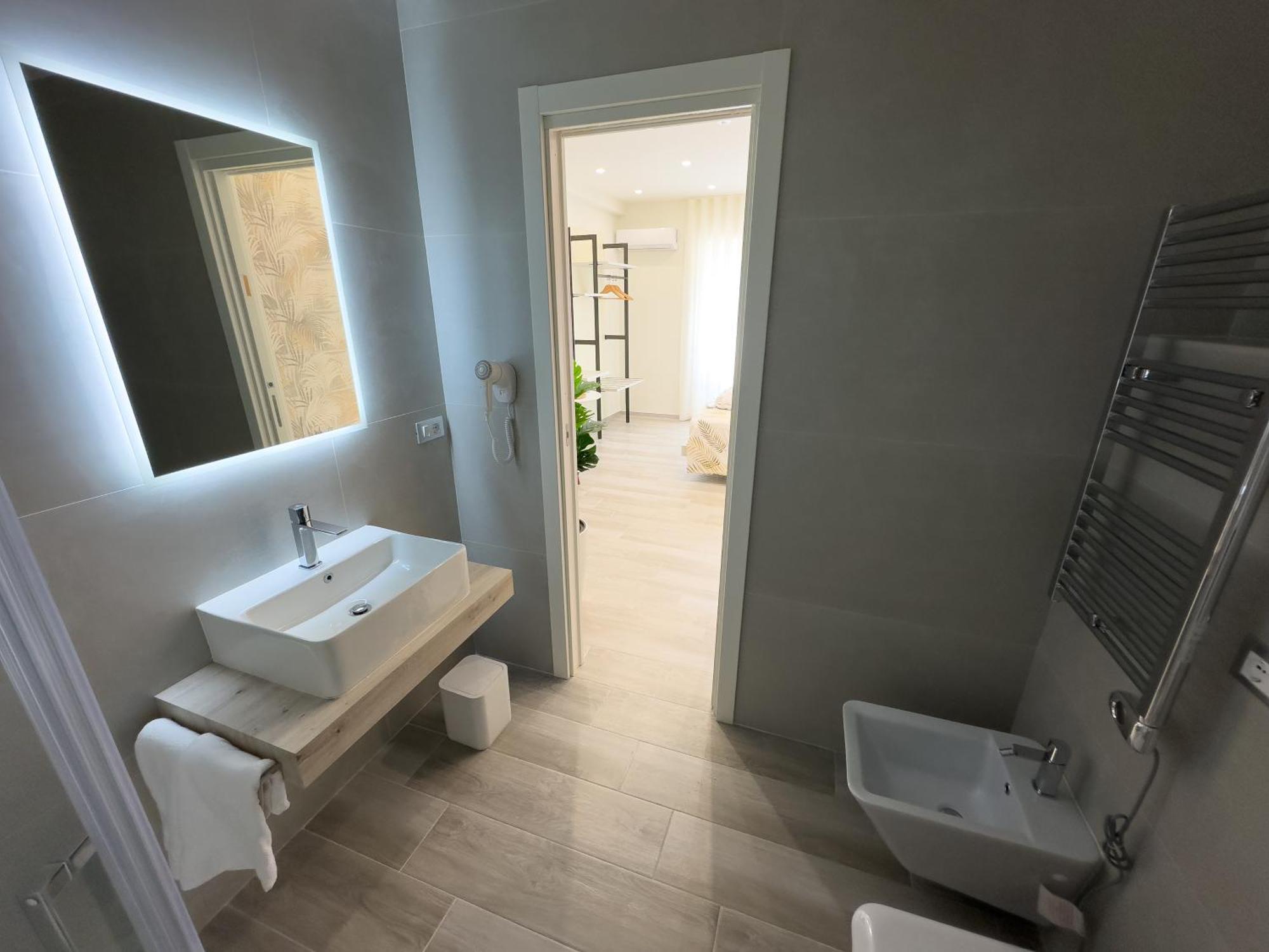 Al Civico3 Home & Suites Salerno Bagian luar foto